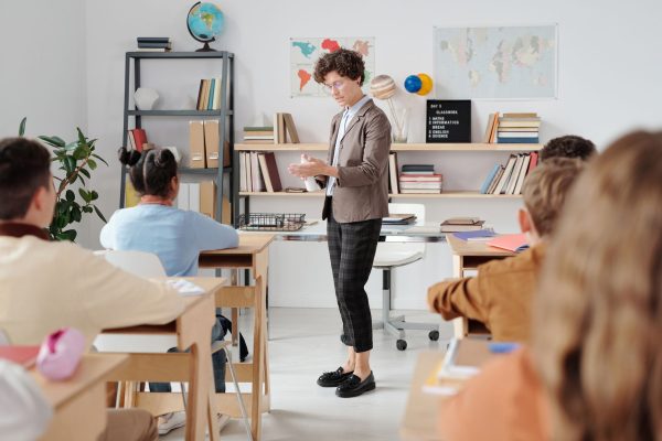 OpenAI and Walton Foundation Bring AI Training to K–12 Teachers